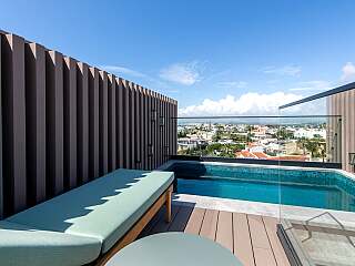 带有酒店的精致1、2、3卧室住宅