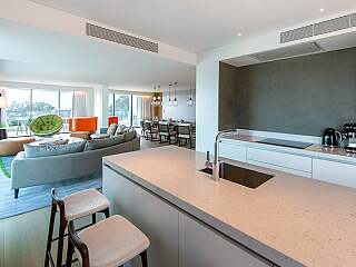 带有酒店的精致1、2、3卧室住宅