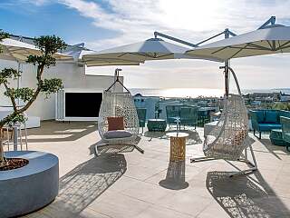 带有酒店的精致1、2、3卧室住宅