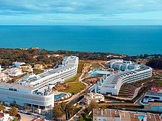 带有酒店的精致1、2、3卧室住宅