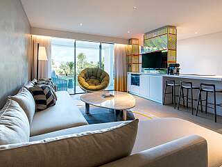 带有酒店的精致1、2、3卧室住宅