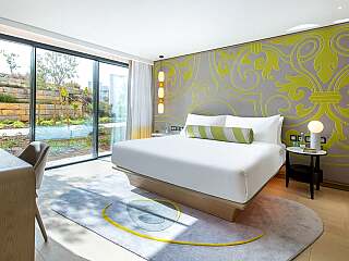 带有酒店的精致1、2、3卧室住宅