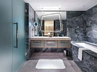 带有酒店的精致1、2、3卧室住宅