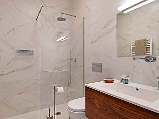 卡斯卡伊斯中心的现代化两卧公寓