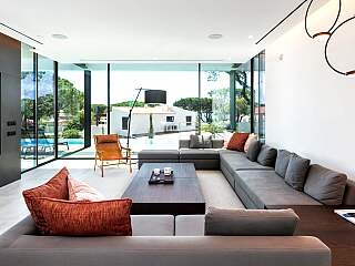 Villa de luxe contemporaine à Vale do Lobo avec piscine