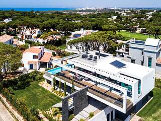 Villa de luxe contemporaine à Vale do Lobo avec piscine