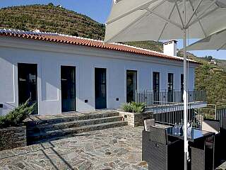 多罗河上方的豪华住宅