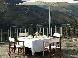 多罗河上方的豪华住宅