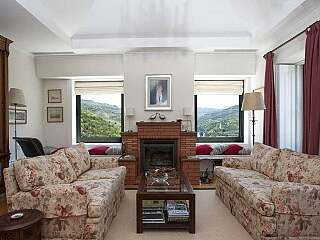 多罗河上方的豪华住宅