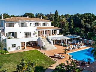 阿尔加维度假胜地,带游泳池和迷你高尔夫