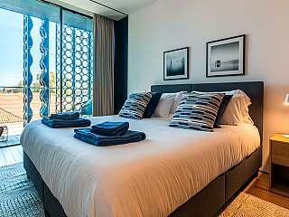 中央卡斯凯什豪华两卧公寓