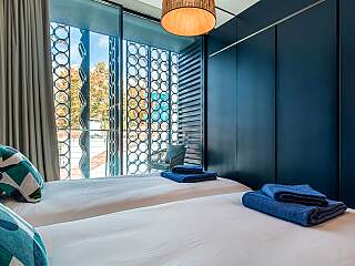 中央卡斯凯什豪华两卧公寓