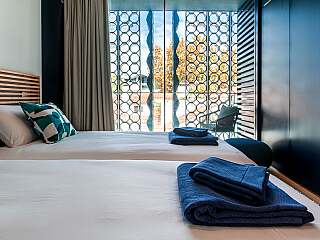 中央卡斯凯什豪华两卧公寓