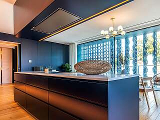 中央卡斯凯什豪华两卧公寓